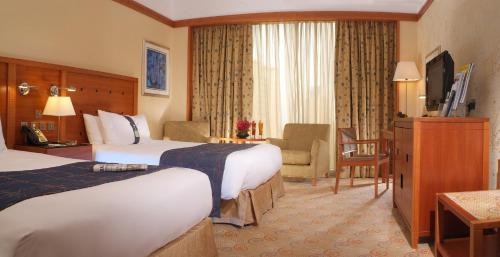 Salmiya Hotel | Comfortable Getaway at Holiday Inn Kuwait, an IHG Hotel
