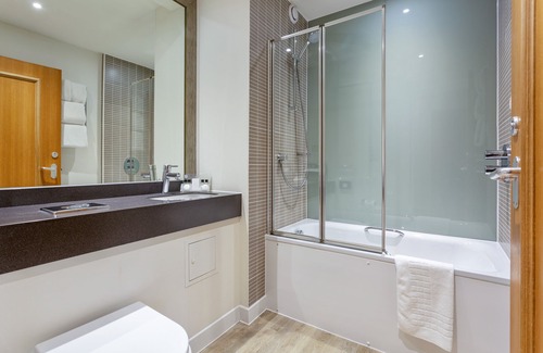 Leamington Spa Hotel | Comfortable Holiday Inn Leamington Spa - Warwick with Spa