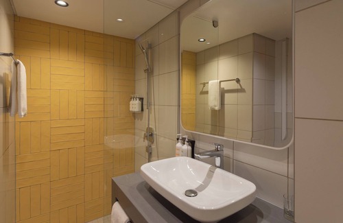 Cathedral Hill Hotel | Experience Comfort at Holiday Inn Lusaka, Rated 9.2/10