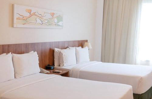 Manaus Hotel | Discover Holiday Inn Manaus: Pet-Friendly & Ocean Views