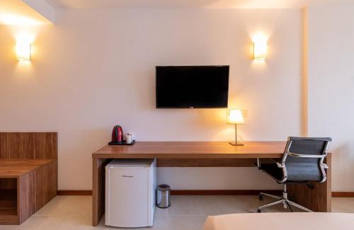 Manaus Hotel | Discover Holiday Inn Manaus: Pet-Friendly & Ocean Views