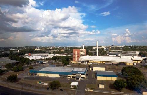 Manaus Hotel | Discover Holiday Inn Manaus: Pet-Friendly & Ocean Views