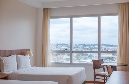 Industrial District Hotel | Discover Holiday Inn Manaus: Rated 8.4 with Pool & Spa