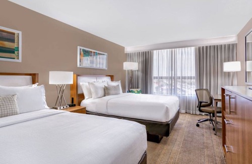 Hialeah Hotel | Convenient Holiday Inn Miami West - Airport Area Awaits You