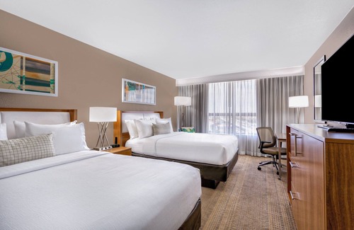 Hialeah Hotel | Convenient Holiday Inn Miami West - Airport Area Awaits You