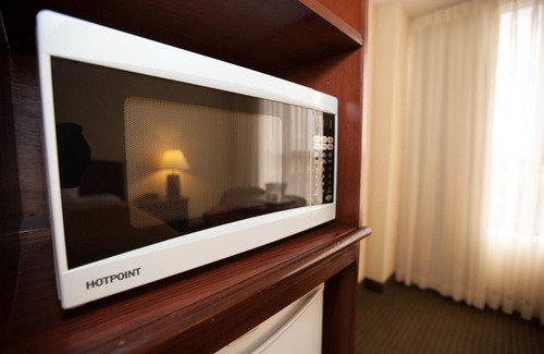 Hialeah Hotel | Convenient Holiday Inn Miami West - Airport Area Awaits You