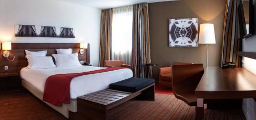 Mulhouse Hotel | Discover Holiday Inn Mulhouse: Pet-Friendly with Pool & Spa