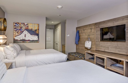 Nampa Hotel | Inviting Holiday Inn Nampa: Top-Rated with Pool & Dining
