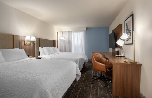Ontario Hotel | Stay at Holiday Inn Ontario: Top-Rated with Pool & Spa