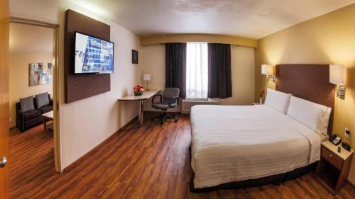 Orizaba Hotel | Discover Holiday Inn Orizaba: Family-Friendly with Pool