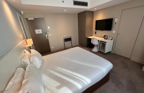 Auteuil Hotel | Family-Friendly Stay at Holiday Inn Paris-Auteuil, IHG
