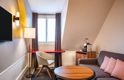 Quinze-Vingts Hotel | Experience Comfort at Holiday Inn Paris - Gare de Lyon Bastille