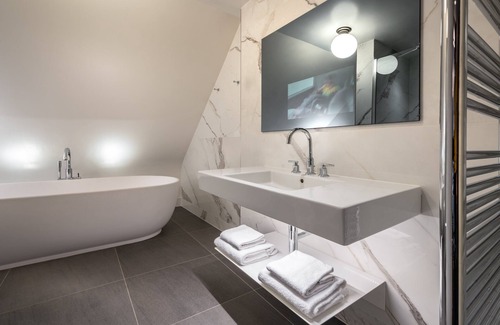 Quinze-Vingts Hotel | Experience Comfort at Holiday Inn Paris - Gare de Lyon Bastille