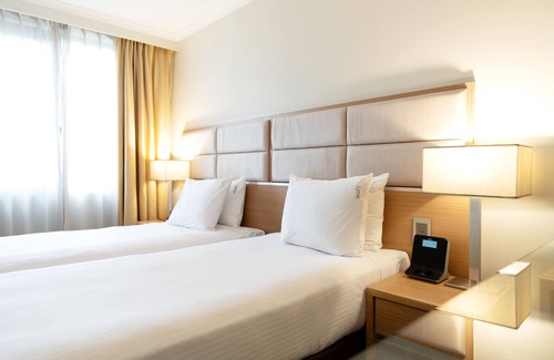 Parramatta Hotel | Discover Holiday Inn Parramatta: 4-Star Family-Friendly Stay