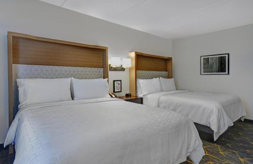 Cherry Hill Hotel | Explore Holiday Inn Philadelphia-Cherry Hill: Family-Friendly Fun