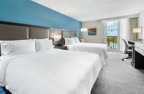 Canas Hotel | Discover Holiday Inn Ponce & Tropical Casino with Pool & Spa