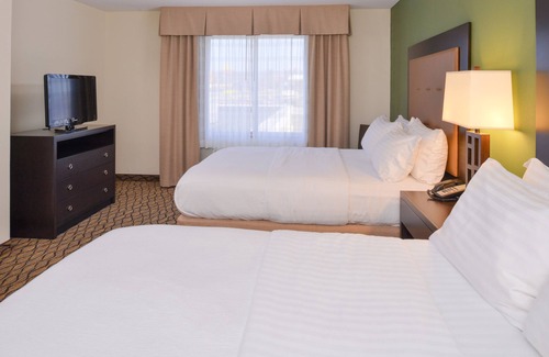 Poplar Bluff Hotel | Discover Holiday Inn Poplar Bluff: Top-Rated Family Getaway