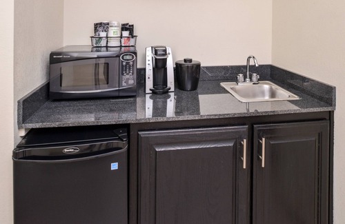 Poplar Bluff Hotel | Discover Holiday Inn Poplar Bluff: Top-Rated Family Getaway