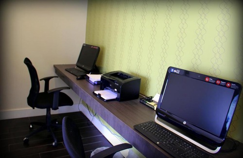 Princeton Hotel | Discover Holiday Inn Princeton: Pet-Friendly, Oceanfront Retreat