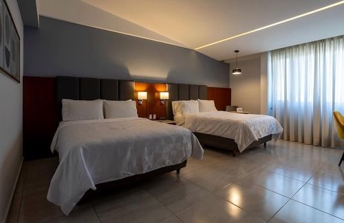 Puebla Hotel | Premier Stay at Holiday Inn Puebla Finsa with Pool & Spa