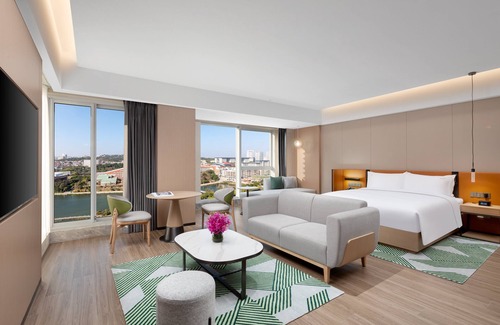 Fengze Hotel | Discover Holiday Inn Quanzhou Donghai: Family-Friendly Stay