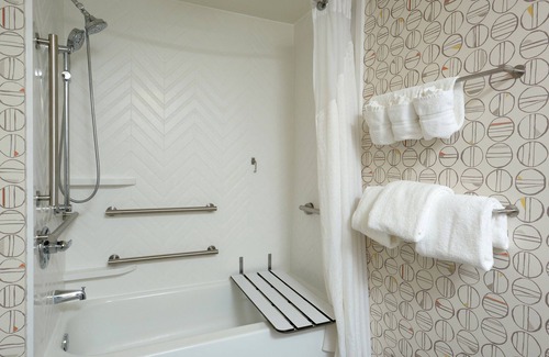 Morrisville Hotel | Comfortable Stay at Holiday Inn Raleigh-Durham Airport