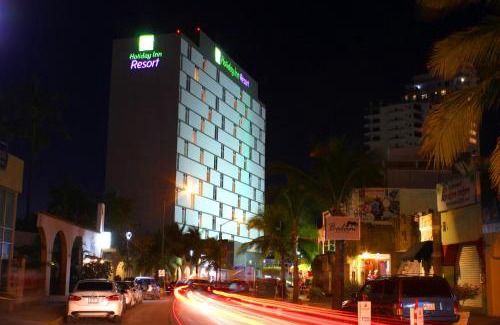 Zona Dorada Hotel | Discover Holiday Inn Resort Mazatlan: Oceanfront Getaway