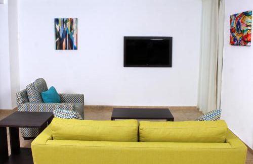 Zona Dorada Hotel | Discover Holiday Inn Resort Mazatlan: Oceanfront Getaway