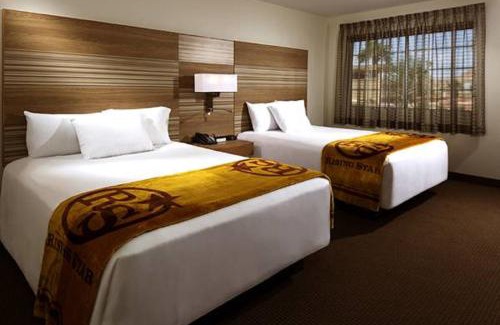 Mesquite Hotel | Family-Friendly Rising Star Sports Ranch Resort with Pool