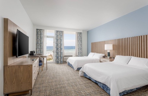Pensacola Beach Hotel | Relax at Holiday Inn Resort Pensacola Beach with Ocean Views