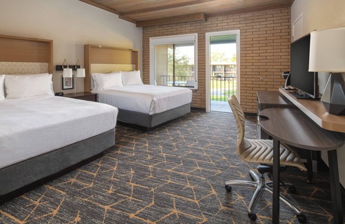 Richland Hotel | Relax at Holiday Inn Richland on the River with Great Amenities
