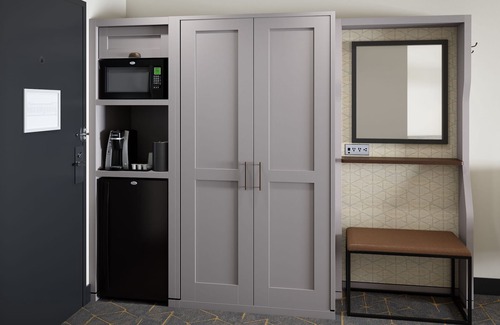 Richland Hotel | Relax at Holiday Inn Richland on the River with Great Amenities