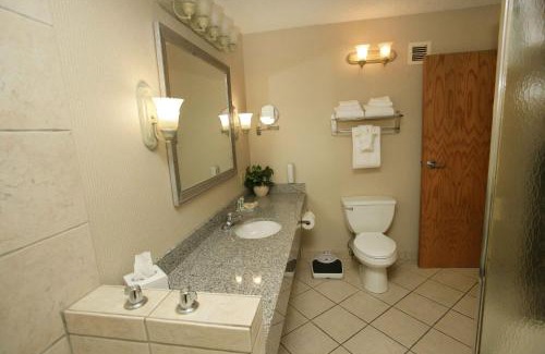 Riverton Hotel | Discover Holiday Inn Riverton: Family-Friendly Retreat