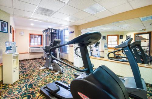 Riverton Hotel | Discover Holiday Inn Riverton: Family-Friendly Retreat