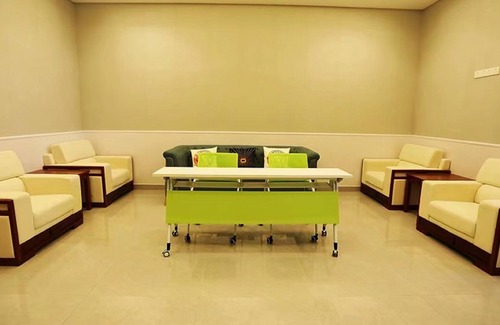 Pudong Hotel | Cozy Stay at Holiday Inn Shanghai Dishui Lake with Breakfast