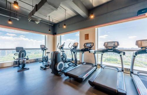 Pudong Hotel | Discover Holiday Inn Shanghai Pudong Kangqiao: 5-Star Stay