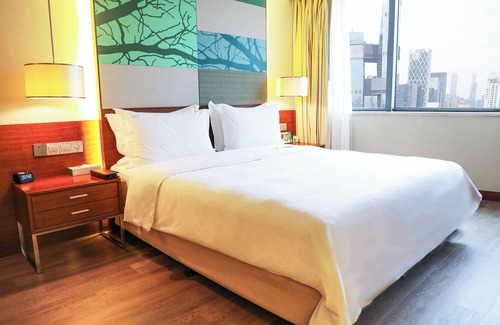 Nanshan Hotel | Explore Holiday Inn Shenzhen Donghua: Pool, Spa & Dining