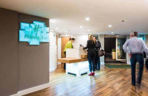 Slough Hotel | Discover Holiday Inn Slough Windsor: Pet-Friendly Getaway