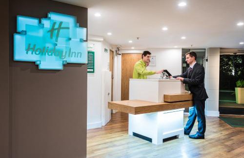 Slough Hotel | Discover Holiday Inn Slough Windsor: Pet-Friendly Getaway