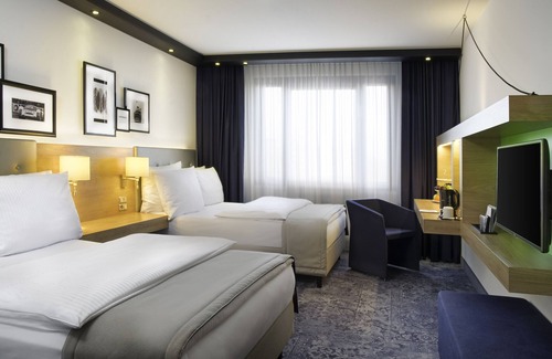 Weilimdorf-Nord Hotel | Comfortable Holiday Inn Stuttgart with Spa and Family Amenities