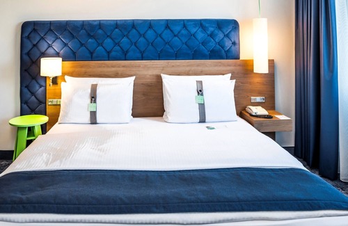 Weilimdorf-Nord Hotel | Comfortable Holiday Inn Stuttgart with Spa and Family Amenities