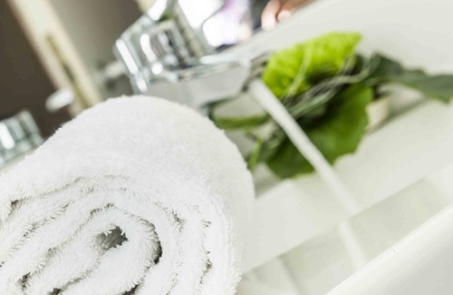 Weilimdorf-Nord Hotel | Comfortable Holiday Inn Stuttgart with Spa and Family Amenities