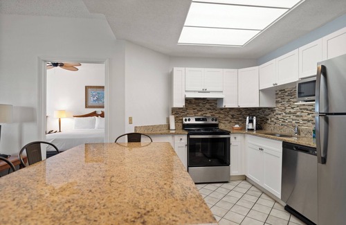 Indian Rocks Beach Hotel | Relax at Holiday Inn & Suites Clearwater Beach S-Harbourside