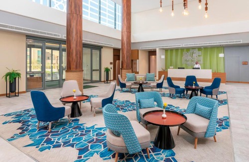 Al Jubail Hotel | Discover Holiday Inn & Suites Al Jubail: 4-Star Comfort Awaits