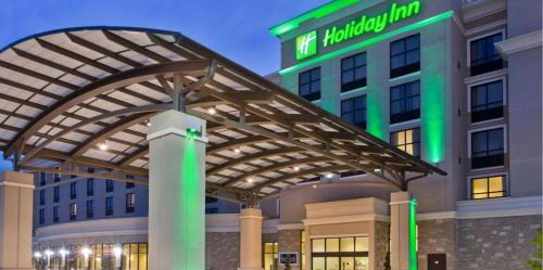 Idaho Falls Hotel | Idaho Falls Holiday Inn & Suites: Poolside Family Retreat