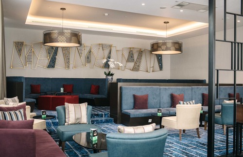 Chinatown Hotel | Discover Holiday Inn & Suites Jakarta Gajah Mada: 4-Star Comfort