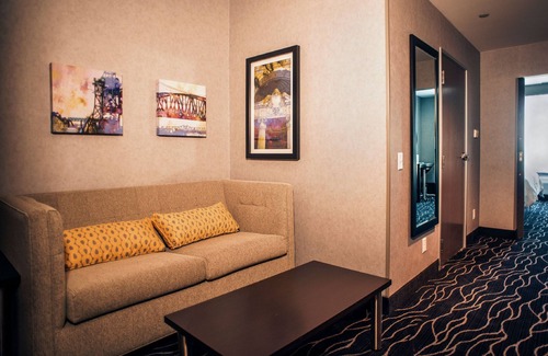 Joliet Hotel | Top-Rated Holiday Inn & Suites - Joliet Southwest Awaits