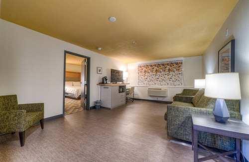 South End Hotel | Discover Comfort at Holiday Inn Tacoma Mall, an IHG Hotel