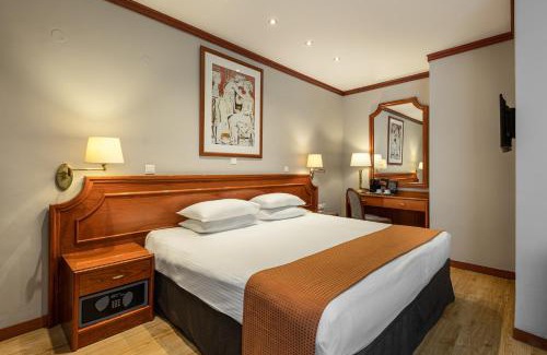 Vardaris Hotel | Elegant Holiday Inn Thessaloniki with Oceanfront Amenities