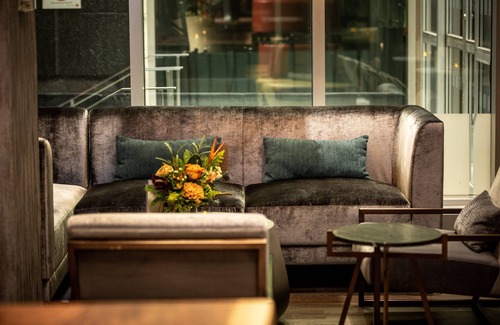 Church and Wellesley Hotel | Explore Holiday Inn Toronto Downtown Centre with Pool & Spa